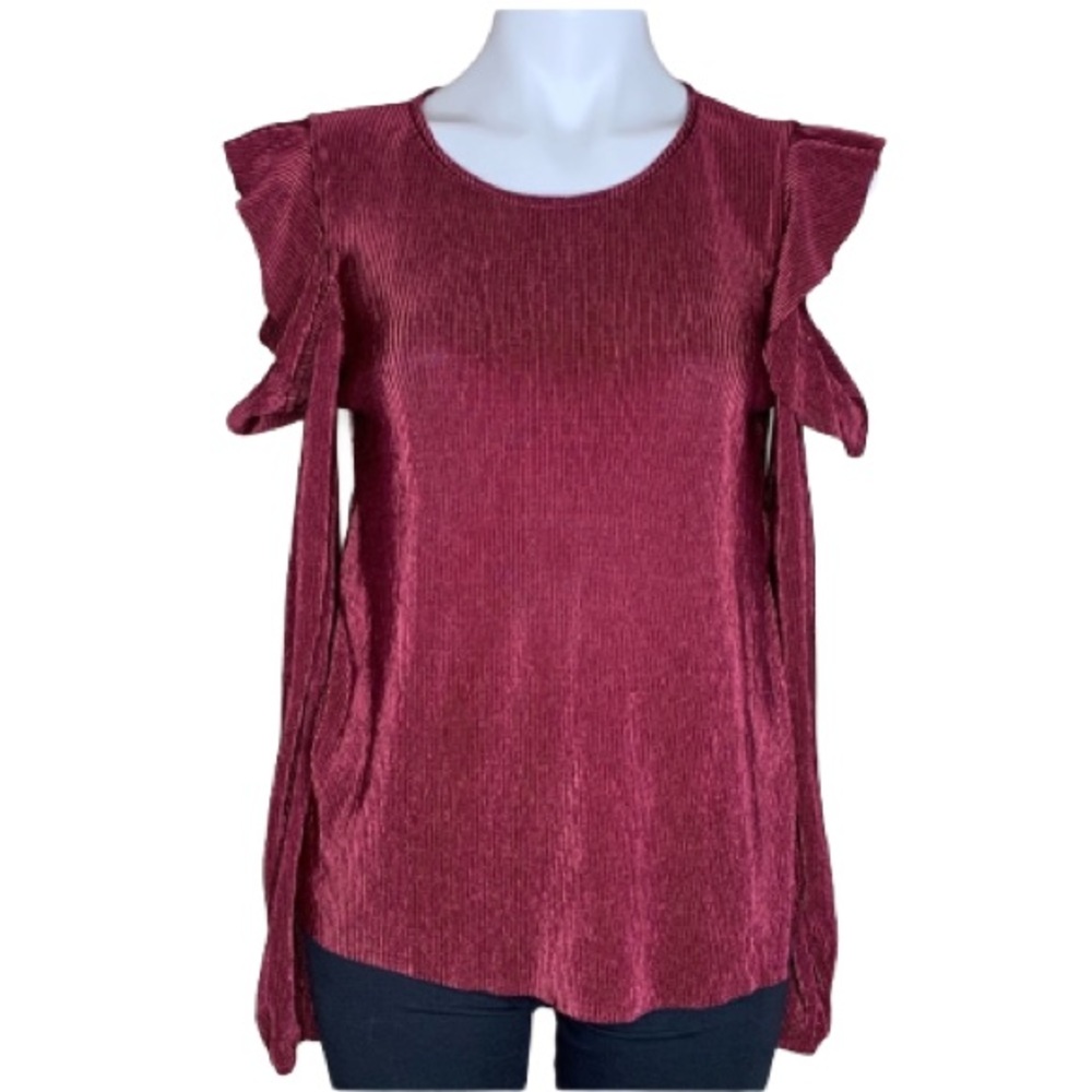 One Hart Juniors Cold Shoulder Ruffled Top - Picture 5 of 7